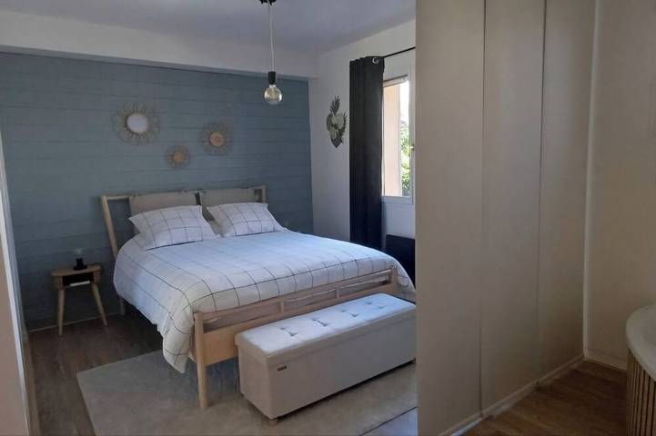 Charming single-storey house with swimming pool in a Provencal village in Fuveau, Mediterranean Coast (France)