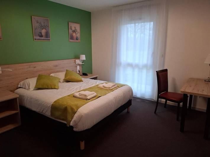 Hôtel pour 3 personnes, avec terrasse et jardin à Saint-Hilaire-de-Loulay - 4