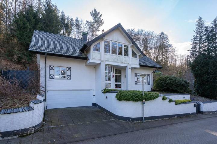 Ferienhaus für 8 Personen, mit Balkon und Terrasse sowie Garten und Ausblick in Oerlinghausen