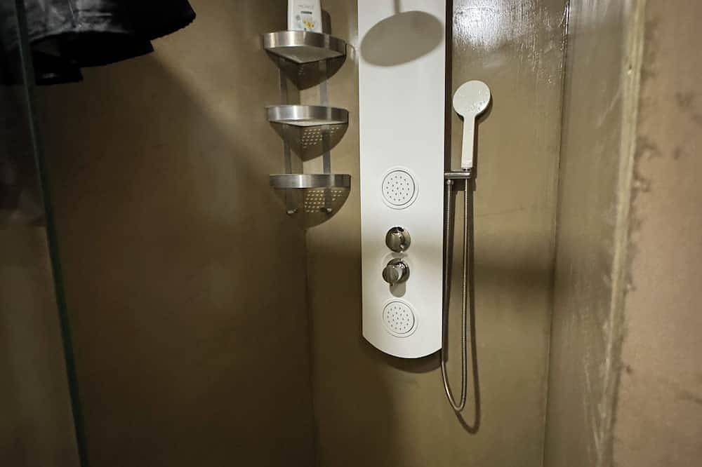 Ganze Wohnung, Charming Duplex on Lisbon's River Tejo in Almada, Halbinsel von Setúbal