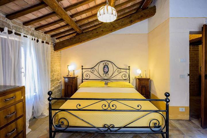 Stunning home in Monte San Martino in Monte San Martino, Provincia di Macerata