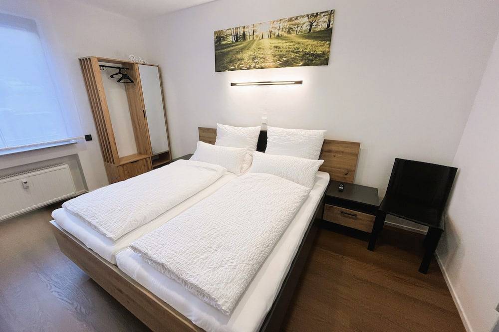 Ganze Wohnung, Fewo Weserwaldglück - Neu in Wesertal für 10 Pers.mit Billardtisch & Grillplatz in Gieselwerder, Wesertal