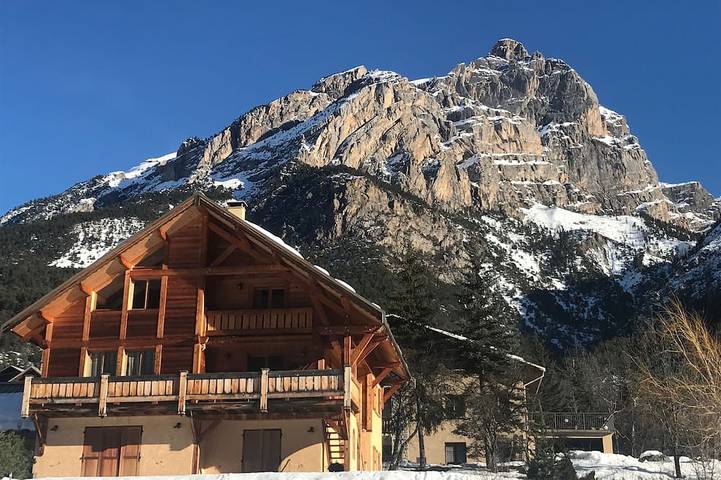 Maison pour 16 personnes, avec jardin à Vallouise