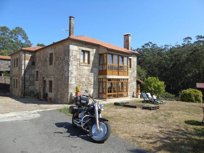 Casa rural para 2 personas, con jardín y jacuzzi en Muxía