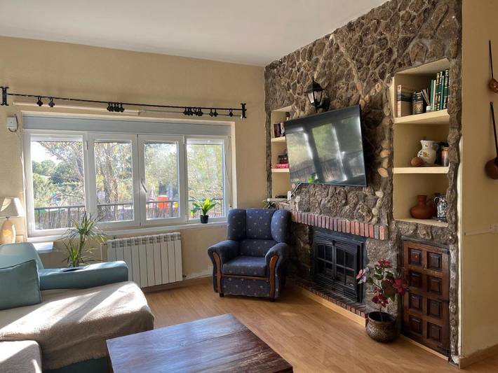 Casa de vacaciones para 9 personas, con jardín y vistas, Se admiten mascotas en Sierra Oeste - 2