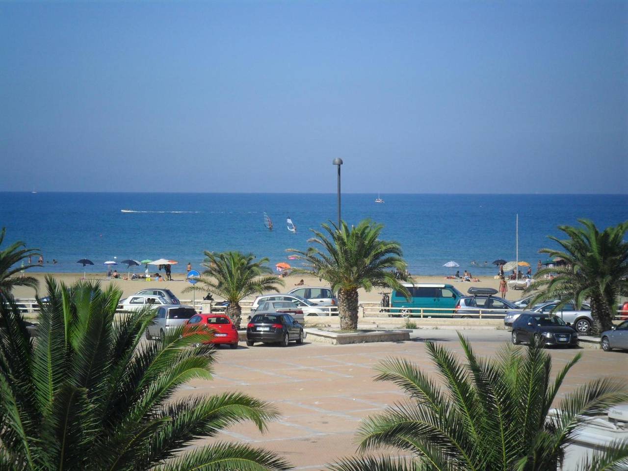 Apartamento entero, Apartamento 'Aria' con vistas al mar, Wi-Fi y aire acondicionado in Vieste, Gargano