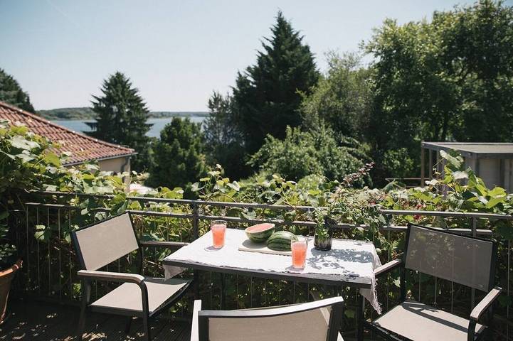 Ferienwohnung für 4 Personen, mit Balkon und Garten sowie Sauna