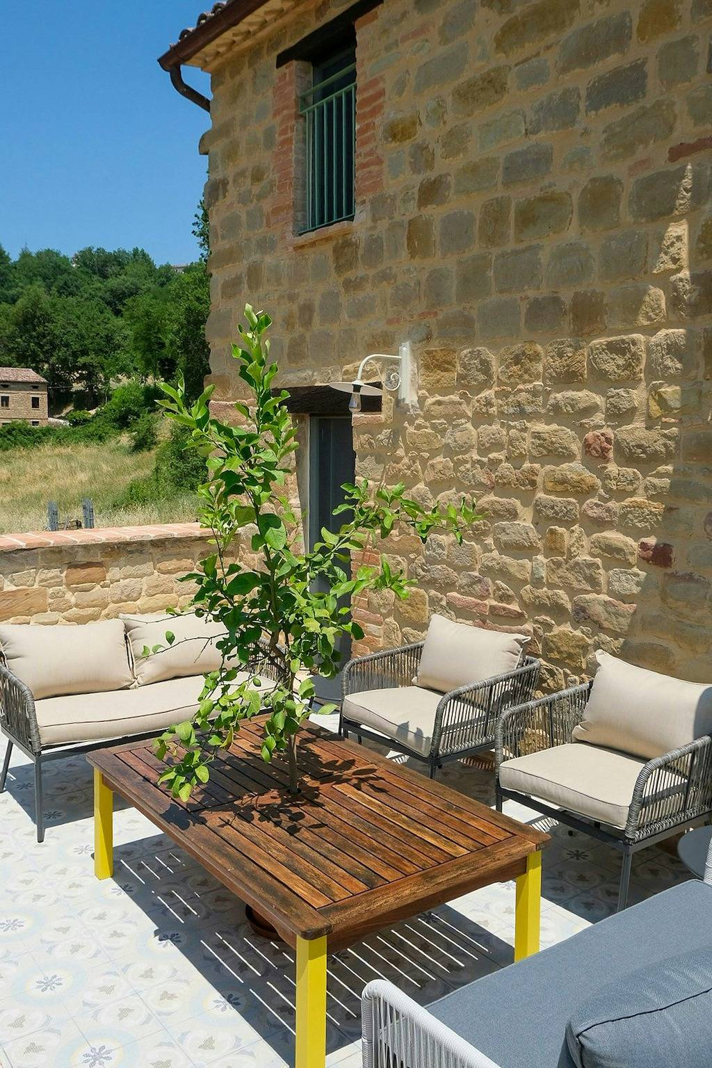 Villa in arenaria nei pressi di Gualdo in Gualdo, Parco nazionale dei Monti Sibillini