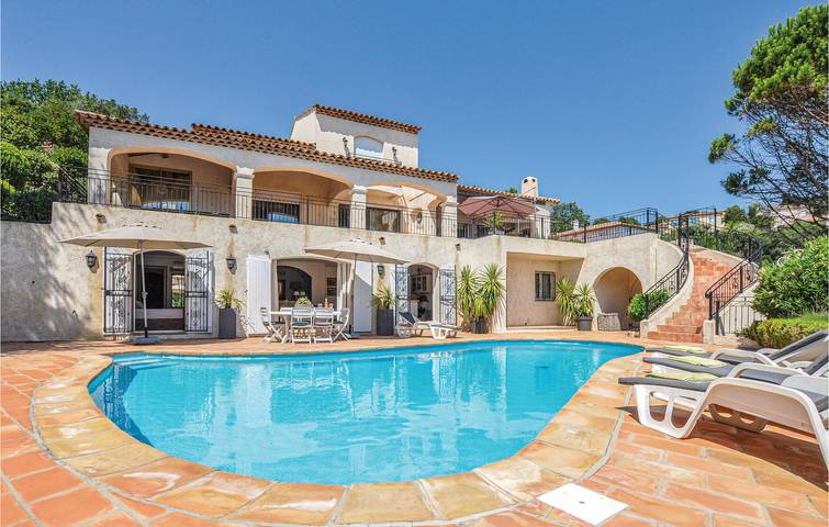 Casa de vacaciones para 8 personas, con terraza además de jardín y piscina - 1