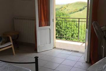 Villa for 8 People in Serramonacesca, Pescara Province, Photo 4