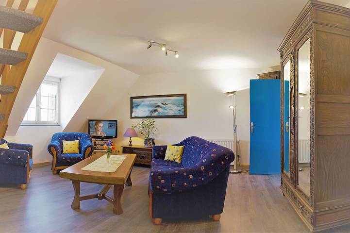 Gîte pour 2 personnes, avec terrasse ainsi que jardin et piscine à Loperhet - 3