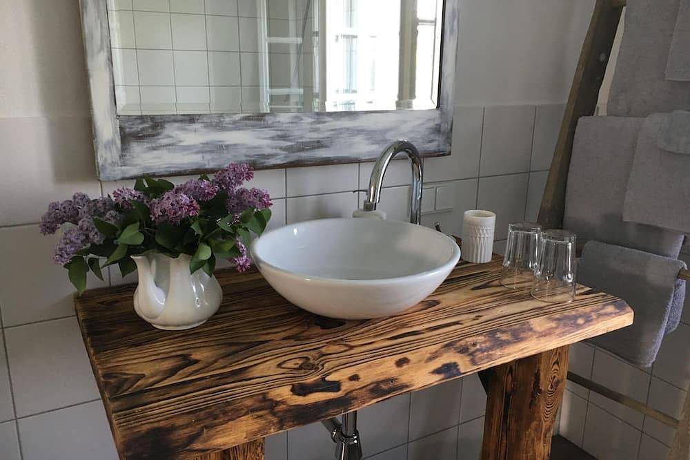 Kellerstöckl am veganen Bio-Lebenshof - nur für Hundefreunde empfohlen ! in Sankt Martin im Sulmtal, Steirerland