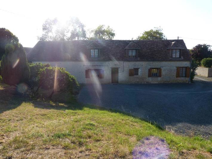 Gîte pour 6 personnes, avec jardin à Pertheville-Ners