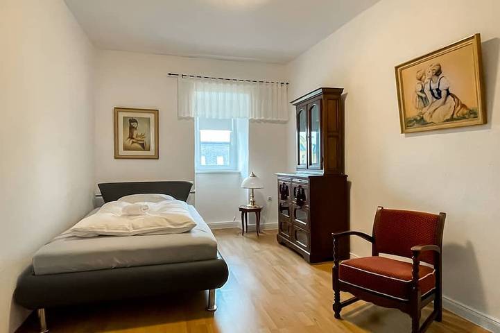 Ganze Wohnung, Fuchsbau - Ferienwohnung im historischen Altbau in Senftenberger See, Senftenberg