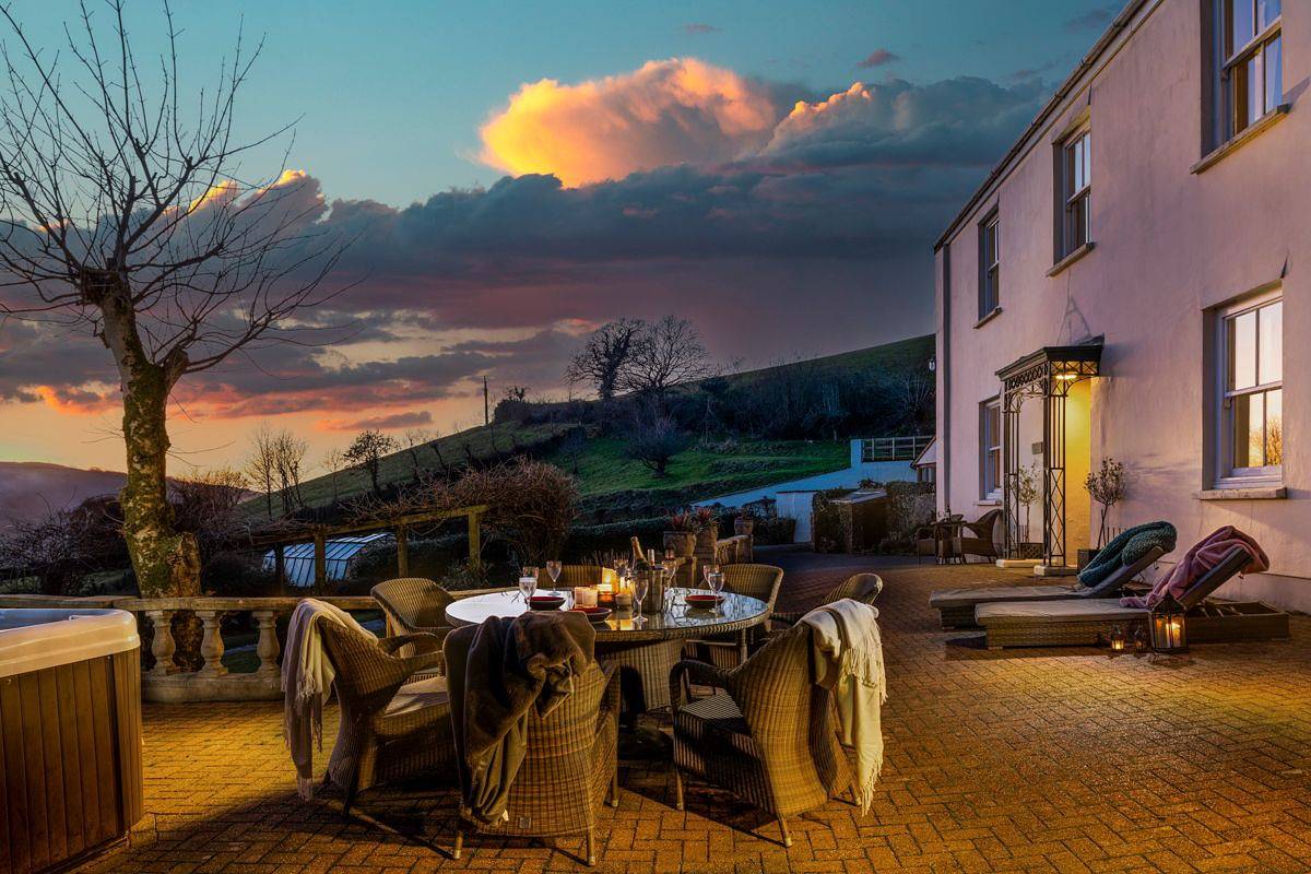 Villa With Pool for 9 People in South West England, Devon