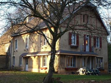 Chambre d’hôte pour 4 personnes, avec jardin et jacuzzi ainsi que piscine et sauna dans Maxilly-sur-Saône
