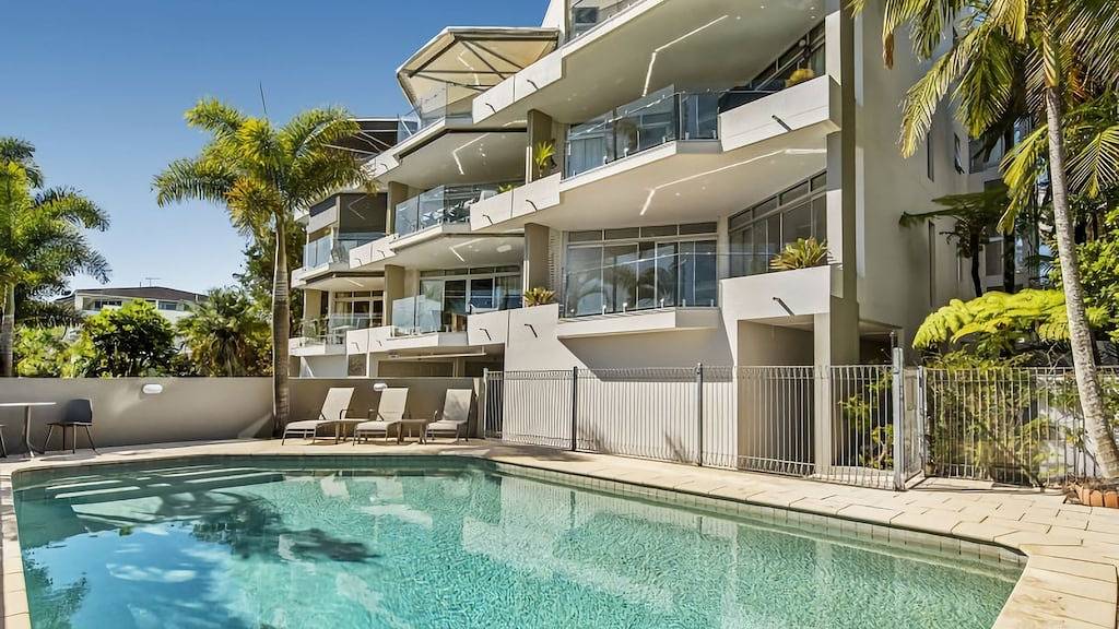 Ganze Wohnung, Beste Position entlang Gympie Tce, Nordlage in Noosaville, Noosa