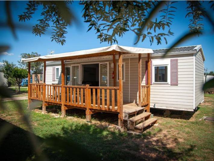 Camping pour 6 personnes, avec terrasse