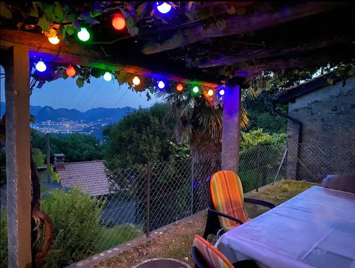 Ferienhaus für 6 Personen, mit Terrasse und Seeblick