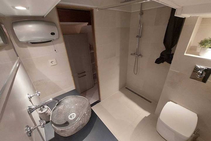 Péniche pour 2 personnes, avec terrasse à Heerenveen - 4