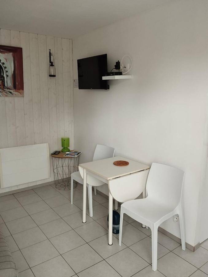 Location de vacances pour 4 personnes, avec terrasse, animaux acceptés dans La Devise