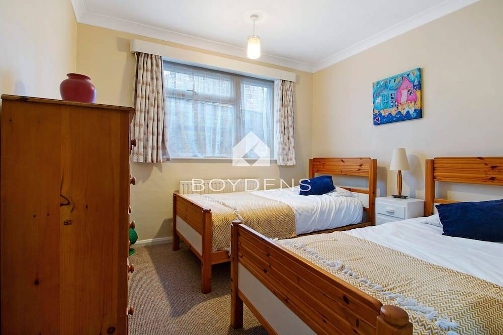 A delightful bungalow ideally located in a quiet tree-lined avenue and close to the seafront in Frinton and Walton, Essex