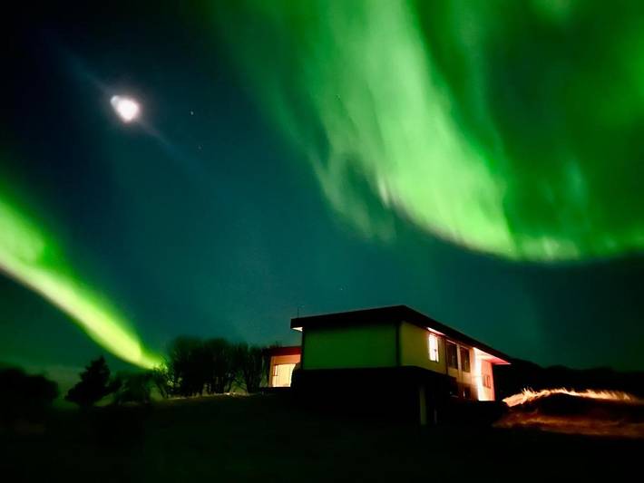 Villa for 12 people, with Hot tub and Terrace as well as Garden and View in Iceland