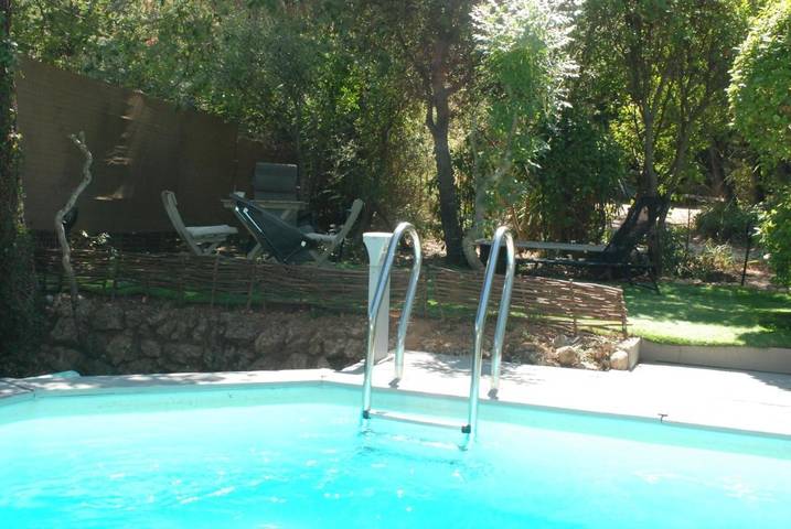 Gîte pour 6 personnes, avec Terrasse et Jardin ainsi que Piscine et Vue à Signes - 2