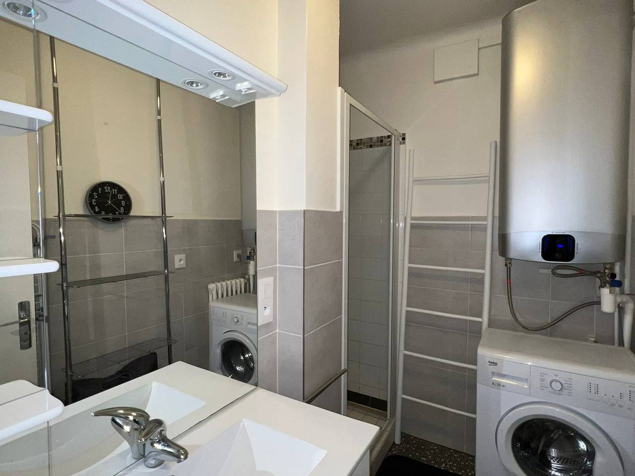 Apartamento entero, Cómodo T3 en el Centro de Aix-les-Bains, Aparcamiento, Mascotas Perm. in Aix-les-Bains, Chambéry region