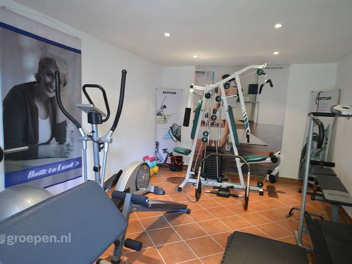 Chalet für 25 Personen, mit Balkon/Terrasse und Terrasse sowie Sauna in Winterberg - 3