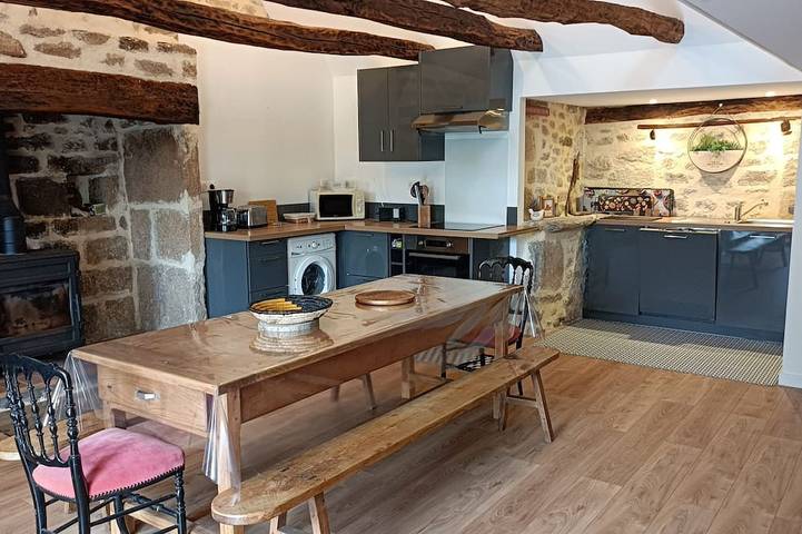 Gîte pour 4 personnes, avec jardin et terrasse à Saint-Julien-le-Pèlerin