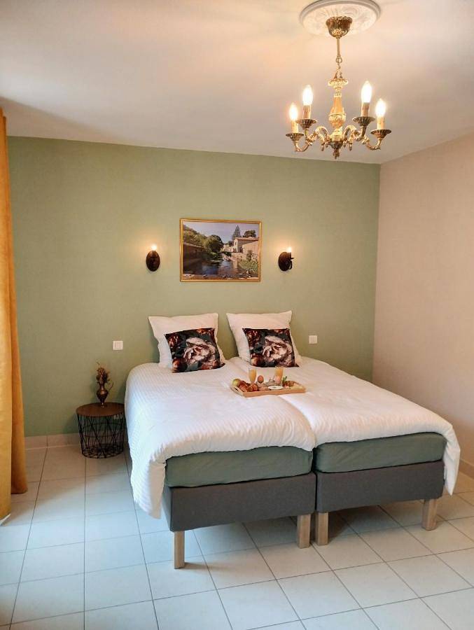 Standard King Room in Blesle, Parc naturel régional des Volcans d'Auvergne