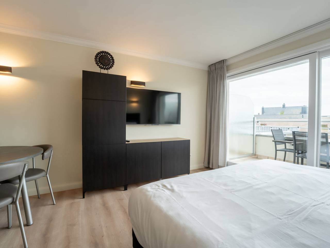 Ganze Wohnung, White Mountains Retreats with city view in Blankenberge, Belgische Küste