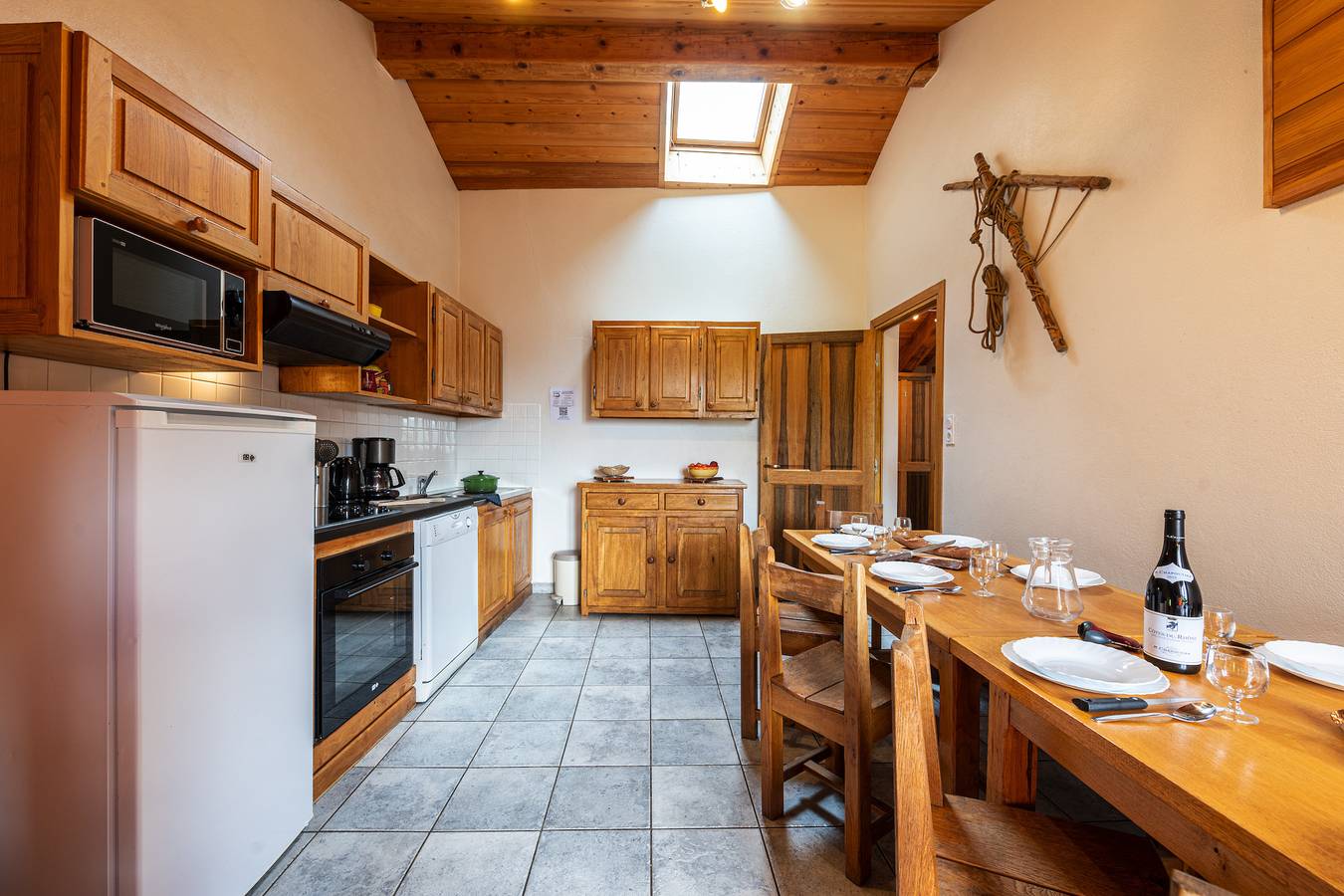 Entire apartment, Apartment 'Chalet Le Choucas N°3' with Mountain View, Balcony and Sauna in Les Menuires, Saint-Martin-de-Belleville