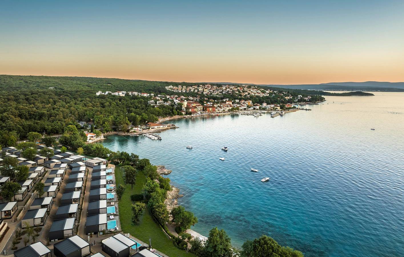 Acogedor apartamento con piscina, terraza y acceso a la playa - Njivice in Njivice, Krk (isla)
