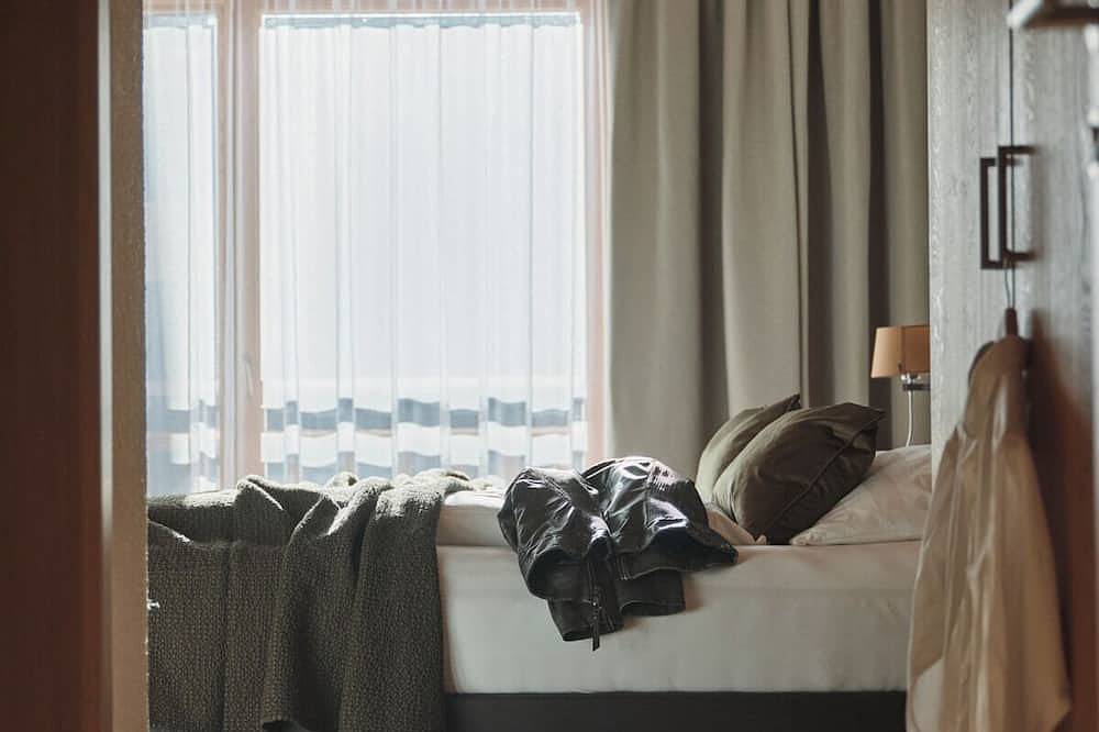 Entire apartment, 3 bedrooms for 4 - 6 persons - Boutique Apartment Sonnenhang in Kaunergrat, Fließ