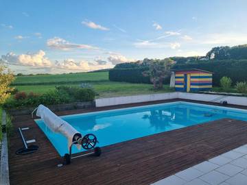 Cottage pour 15 personnes, avec jardin ainsi que vue et piscine à Eaunes