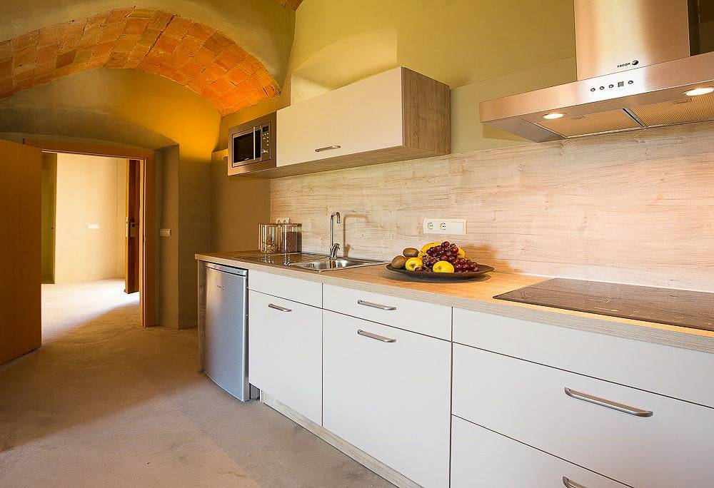 Apartamento entero, Apartamento del s. Xviii con jardín cerca de Begur in Regencós, Costa Brava