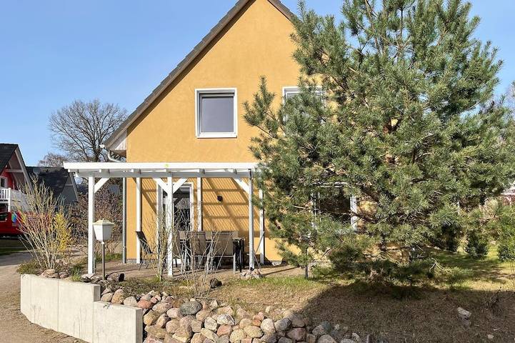 Luxus-Ferienhaus für 9 Personen, mit Garten