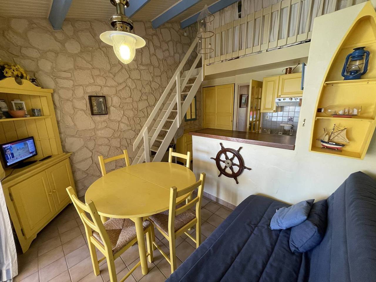 Charmant Pavillon Familial avec Terrasse et Mezzanine - Proche Plage - Saint-Cyprien Plage in Saint-Cyprien, Côte d'Améthyste