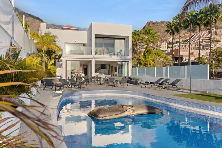 Villa für 16 Personen, mit Terrasse und Whirlpool sowie Garten in Adeje - 3