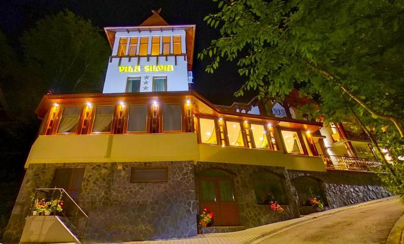 Maison d’hôte pour 2 personnes, avec sauna ainsi que vue et jardin