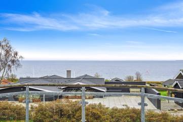 Ferienhaus mit Meerblick für 4 Personen, mit Whirlpool und Sauna sowie Garten und Balkon in Hadersleben