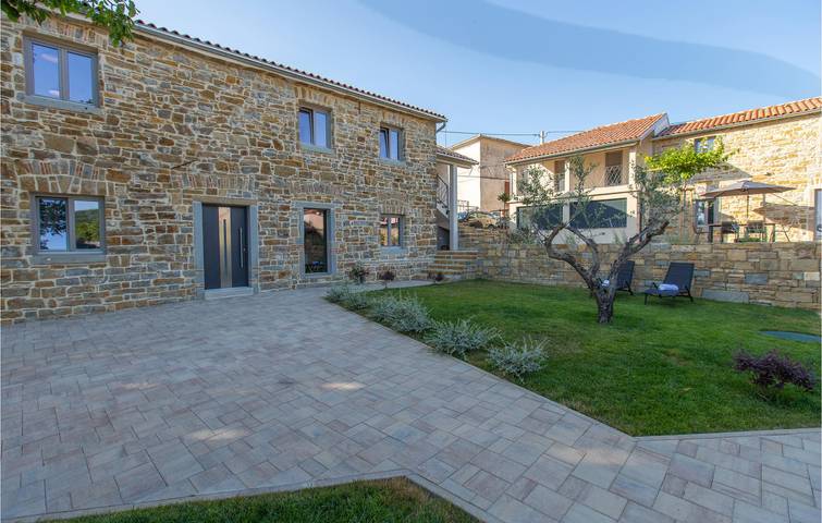 Ferienhaus für 14 Personen, mit Terrasse und Pool in Koper - 2