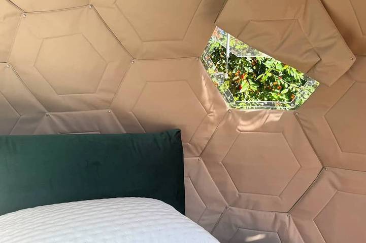 Immerse yourself completely in nature; relax in the tub, surrounded by the whirlpool and the stars. in Pianillo, Agerola