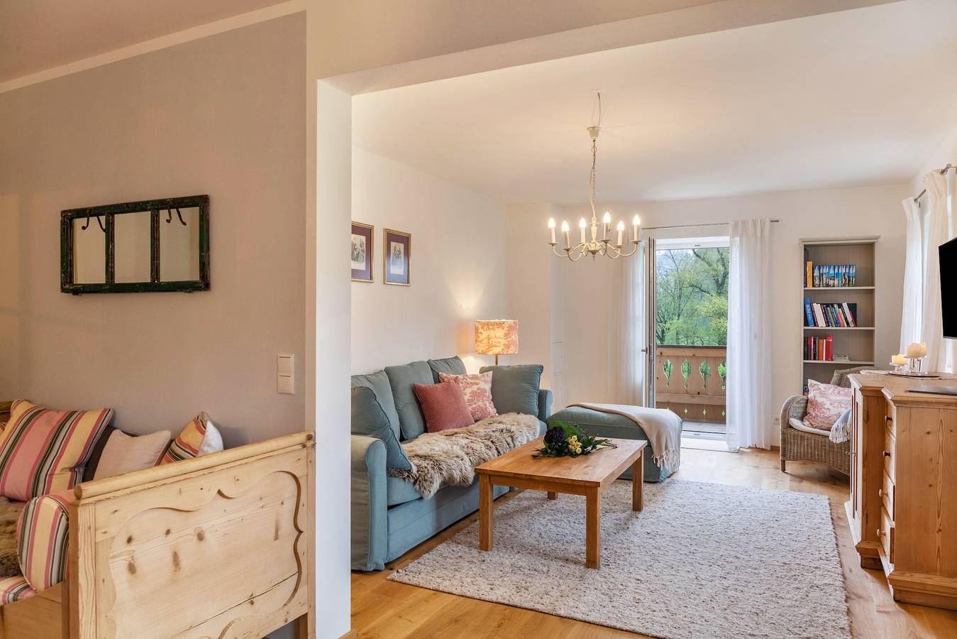 Ganze Wohnung, Apartment „Lina“ mit Gemeinschaftsgarten, Balkon und Wlan in Rottenbuch, Romantische Straße