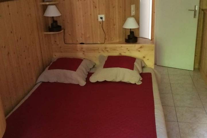 Super Lioran Chalet Individuel Tout Confort 8 Couchages in Le Lioran, Laveissière
