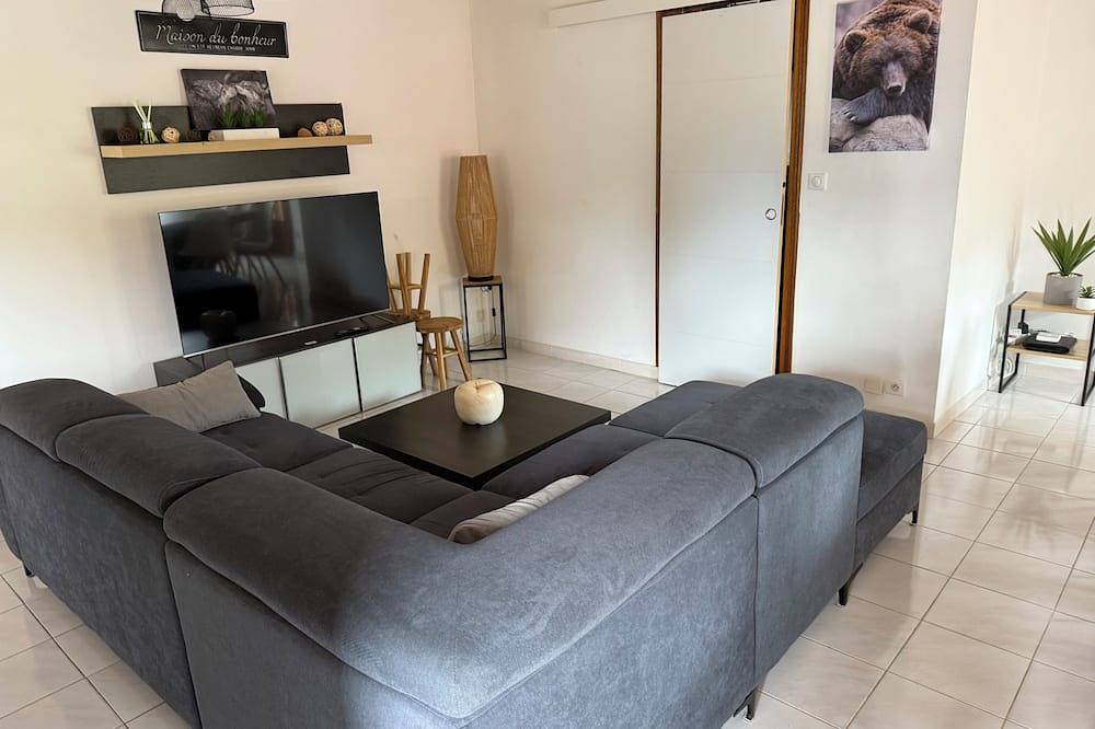 Gîte 12 personnes avec Jacuzzi in Boutx, Pyrénées