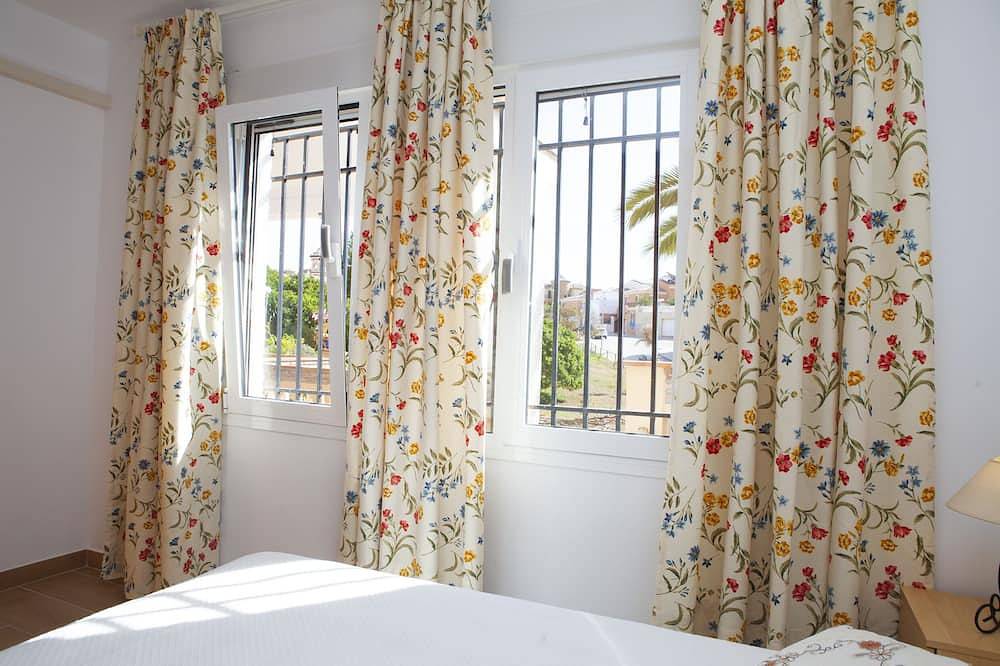 Holiday home a few steps to the beach. see view in Urbanizacion La Esperanza, Vélez-Málaga