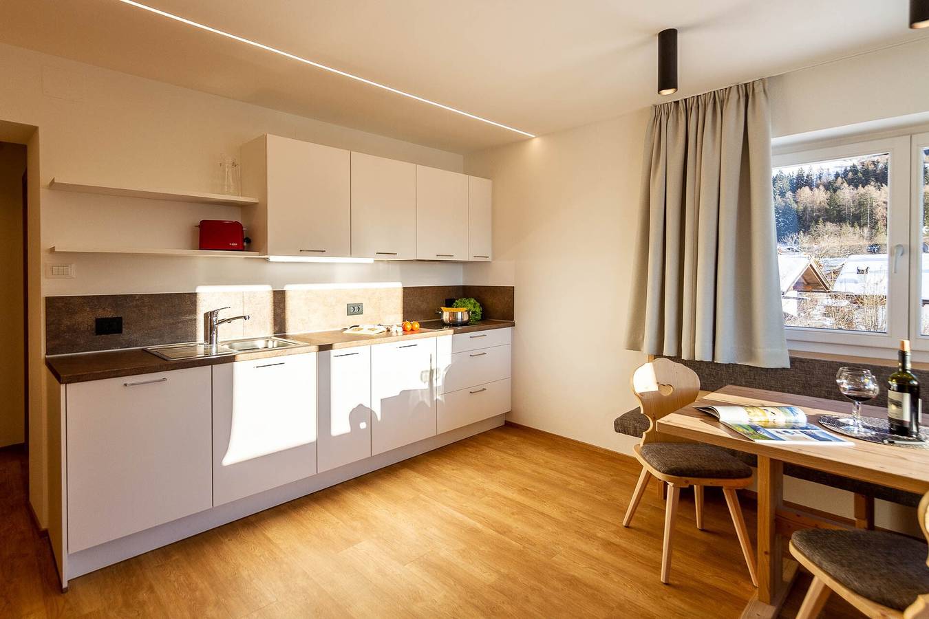 Entire apartment, Apartment “Haus Lohengrin - Ferienwohnung 3” with Mountain View in Seis am Schlern, Kastelruth